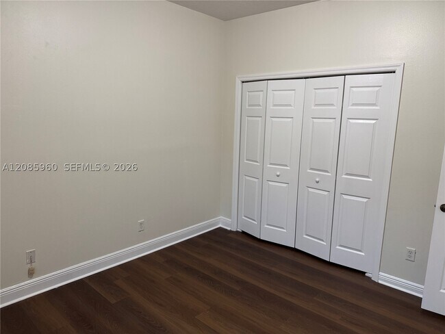 Building Photo - 5044 SW 139th Ave