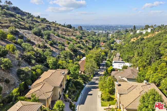 Building Photo - 3697 Benedict Canyon Ln