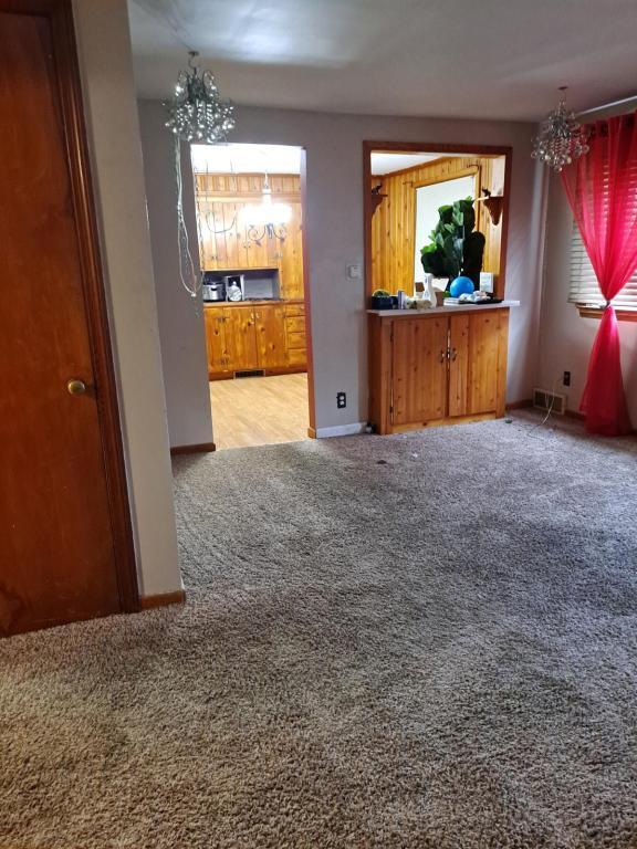 Building Photo - 758 S Huth Rd