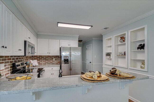 Building Photo - 1316 Maple Leaf Ct