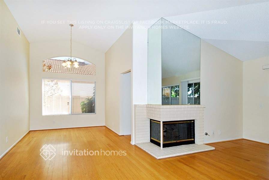 Building Photo - 28121 Orangegrove Ave