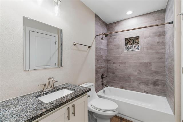 Building Photo - 802-804-804 N Broughton St