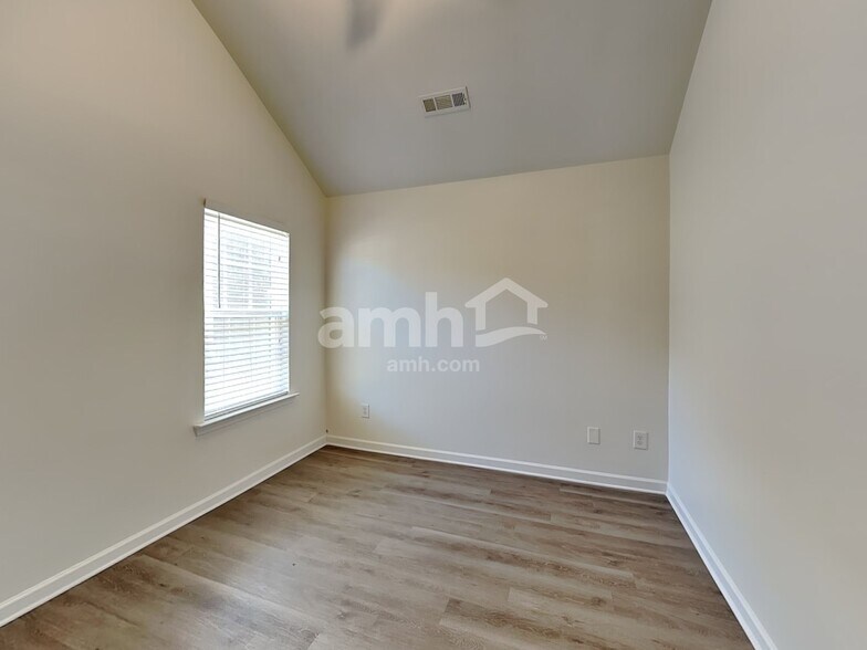 Building Photo - 1963 Trace Creek Dr