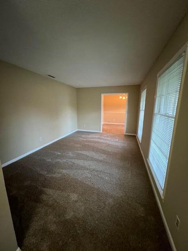 Building Photo - 3 Bedroom/2 Bath Home in Valdosta
