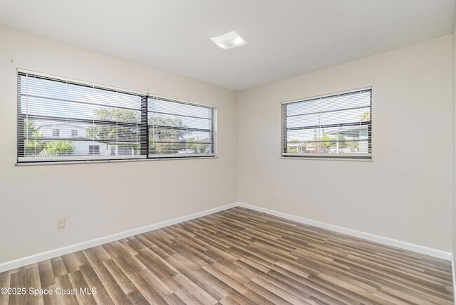 Building Photo - 3648 Tomlin Dr