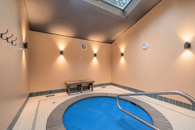 Building Photo - Pool’s Open! -Huge, refreshed 2 BR-2 Bath ...