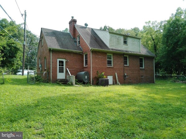 Building Photo - 6902 Old Jahnke Rd