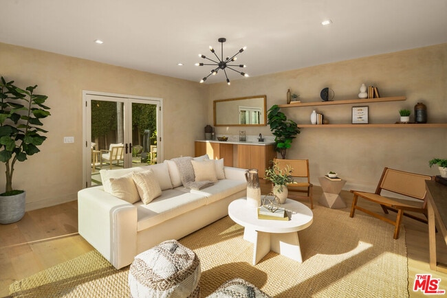 Building Photo - 8817 Ashcroft Ave