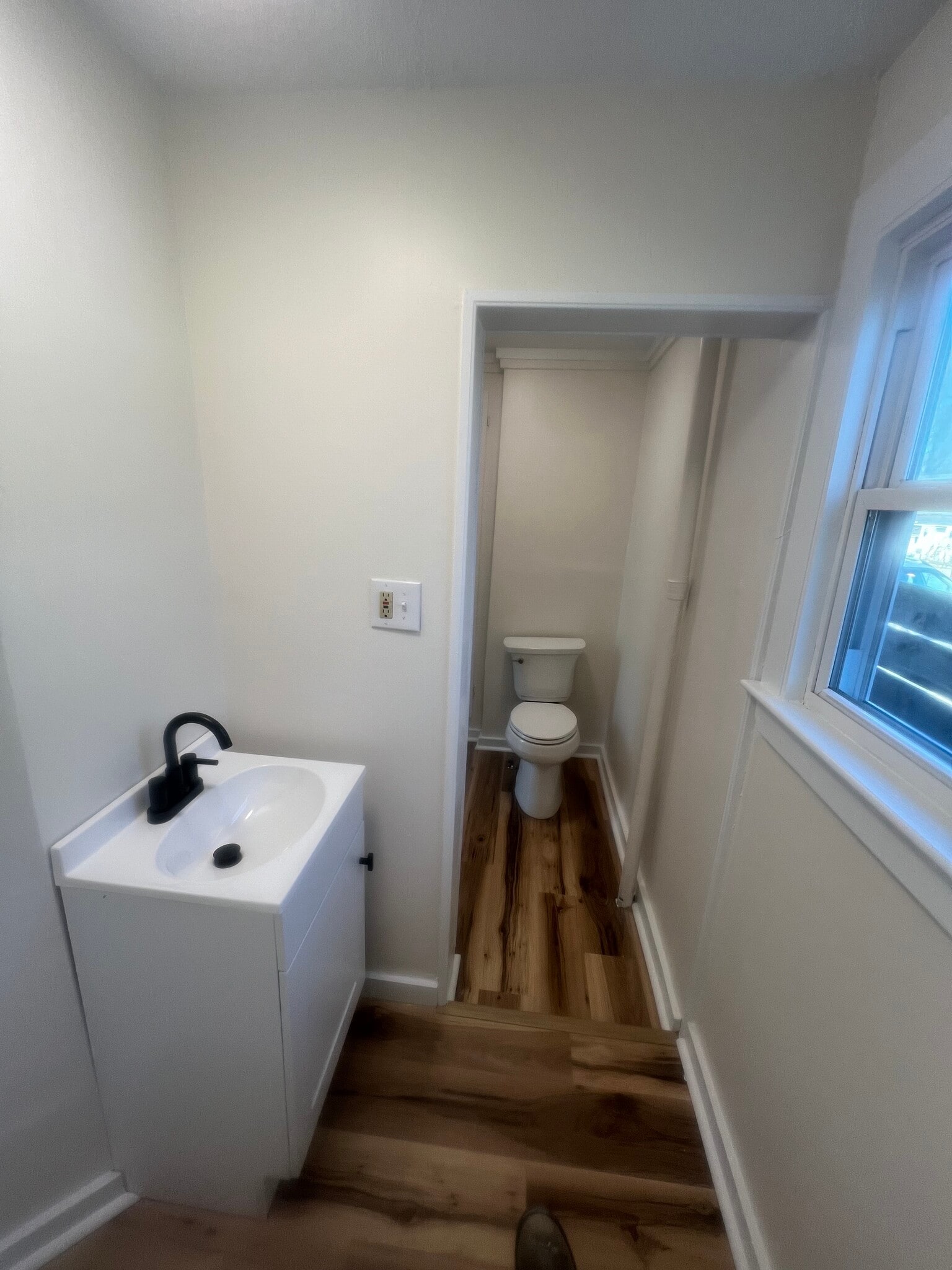 Bathroom - 4 Palmer St