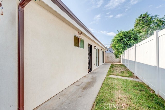 Building Photo - 17024 Sherman Way