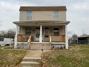 Building Photo - 907 N Church St