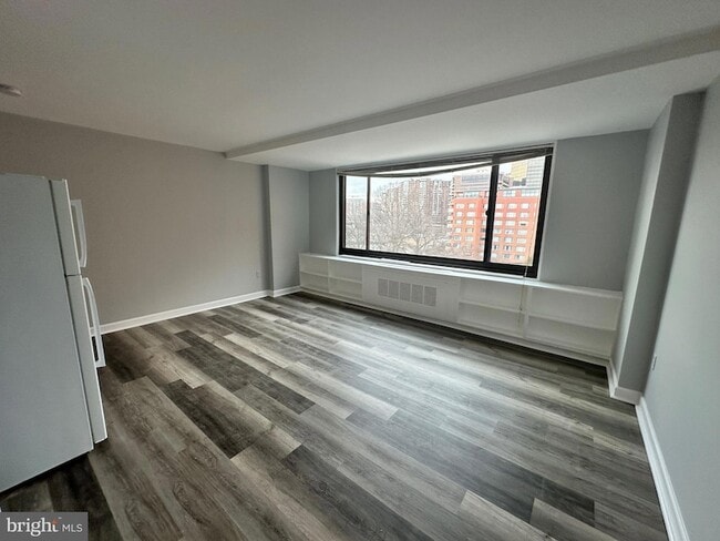 Building Photo - 1021 Arlington Blvd