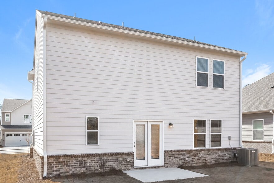 Building Photo - 7651 Saffron Ave