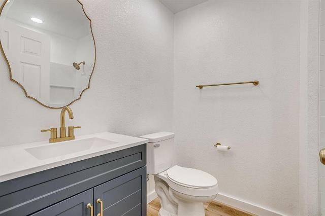 Building Photo - 521 Mesquite Ave N