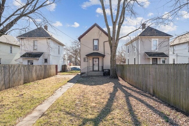 Building Photo - 274 E Barthman Ave