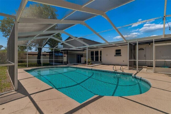 Building Photo - 7111 Gateway Ct