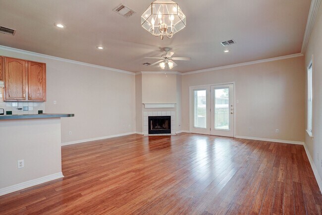 Building Photo - 4502 Avenue-B