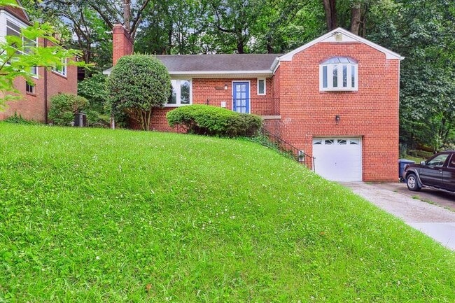 Primary Photo - 1824 Allison St NW