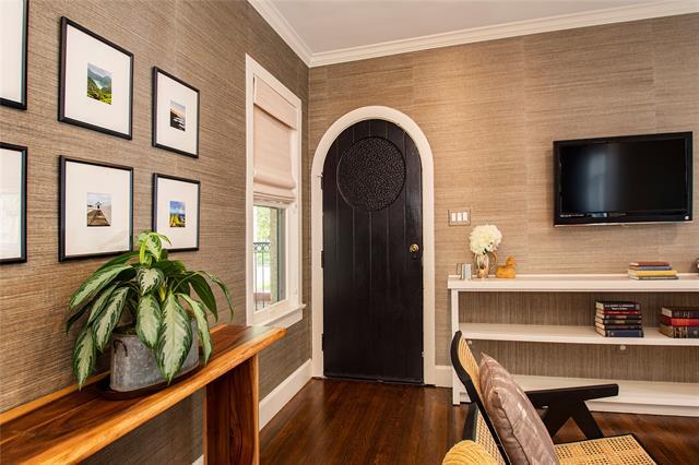 Building Photo - 1134 N Clinton Ave