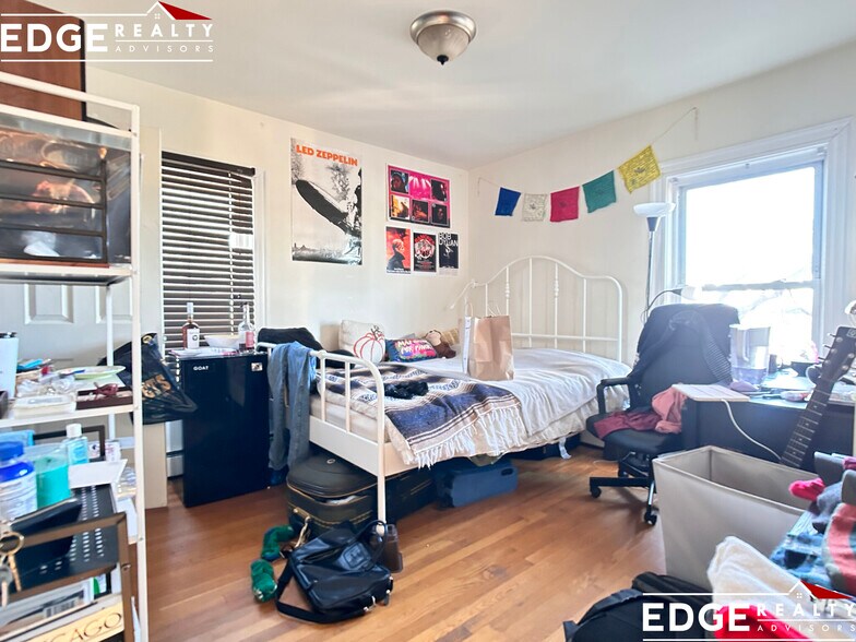 Building Photo - 30 Pratt St