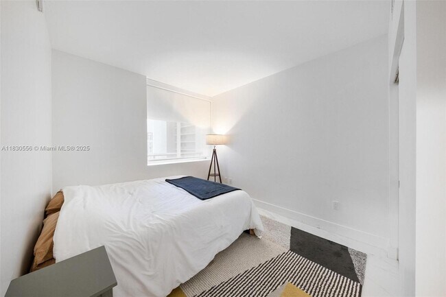 Building Photo - 16385 Biscayne Blvd