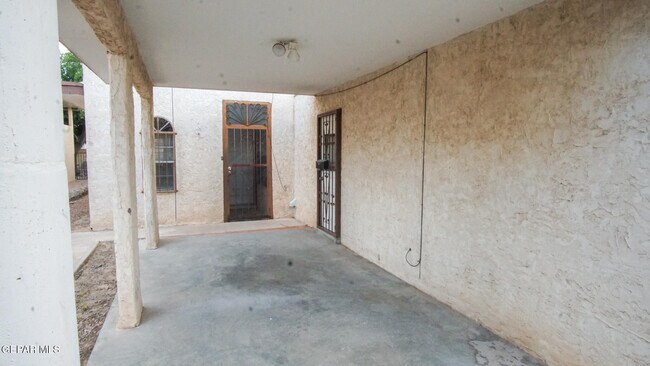 Building Photo - 3121 Wayside St