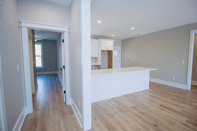 Building Photo - "Welcome to Olympia – Brand New Units + $4...
