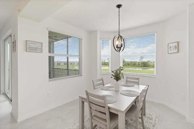 Building Photo - "Fully Furnished 2-Bed, 2-Bath Condo in Wellen Golf!"