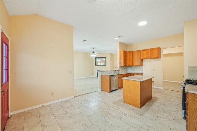Building Photo - 6503 Faulkner Ridge Dr