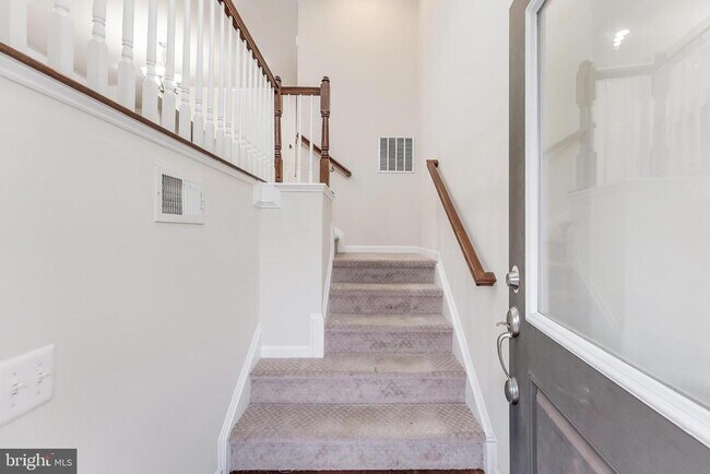 Building Photo - 25367 Wakestone Park Terrace