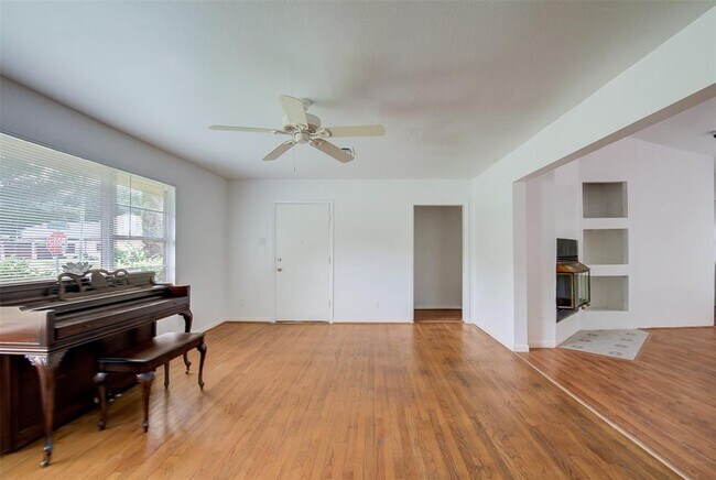 Building Photo - 3403 Linkwood Dr