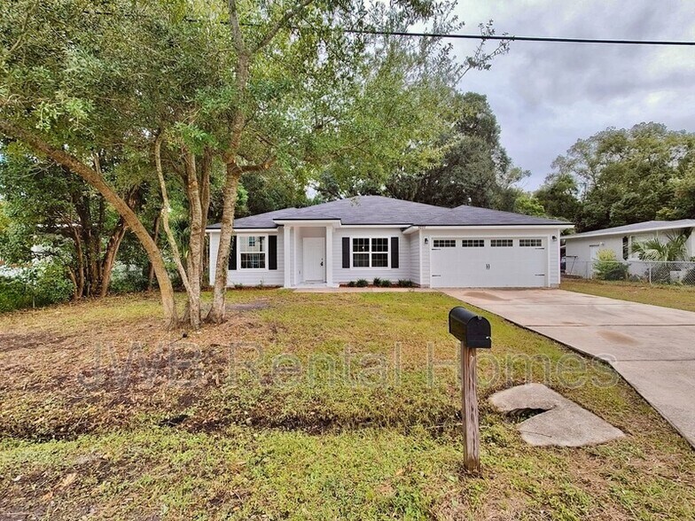 Primary Photo - 8231 Hewitt St