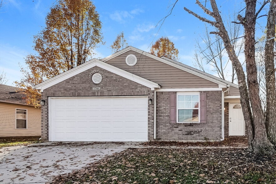 Primary Photo - 1740 Feather Reed Ln