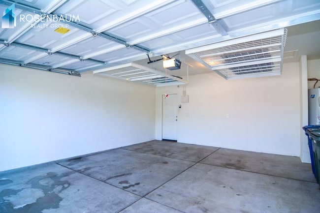 Building Photo - 7570 E Majestic Palm Ln