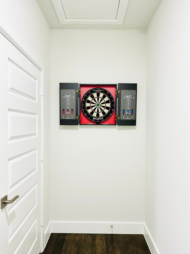 Building Photo - 512 Secretariat Dr