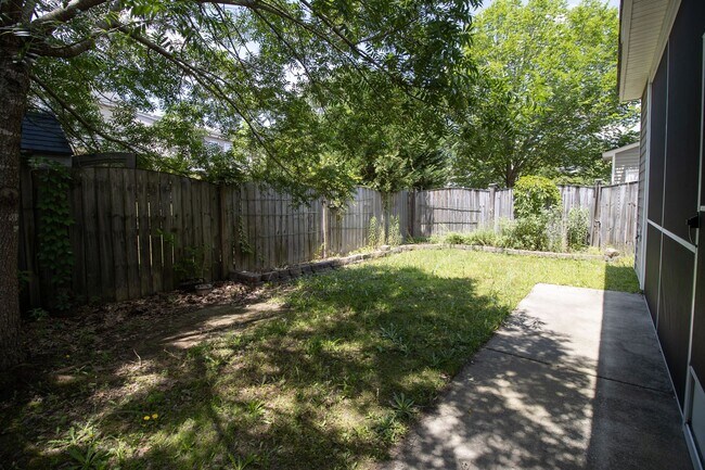 Building Photo - 106 Shumard Oak Ct