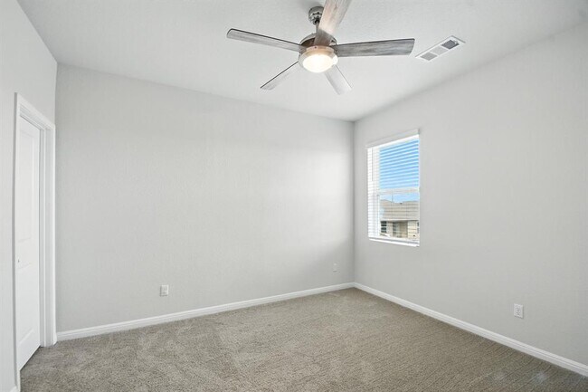 Building Photo - 410 Watercourse Wy