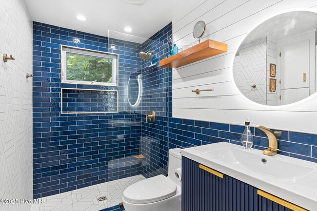 Building Photo - 5405 Autumn Dr