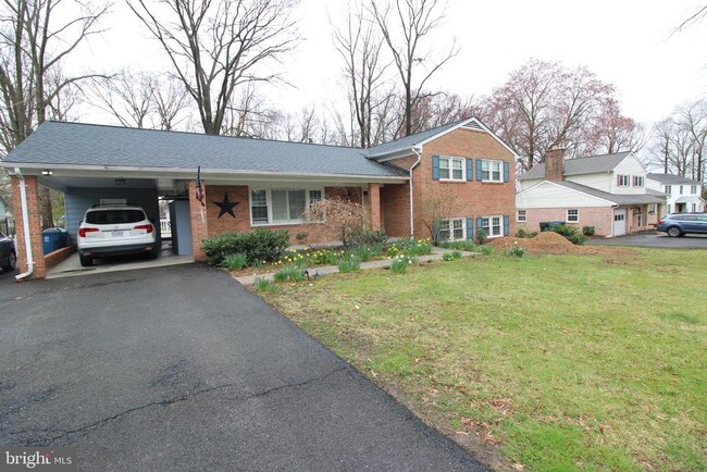 Building Photo - 4401 Jackson Pl