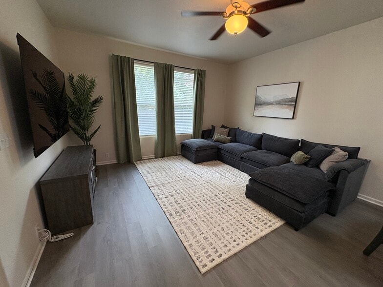 Building Photo - 2845 Tumblewood Grv