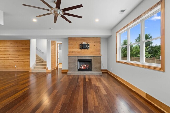 Building Photo - 444 Wild Elm St