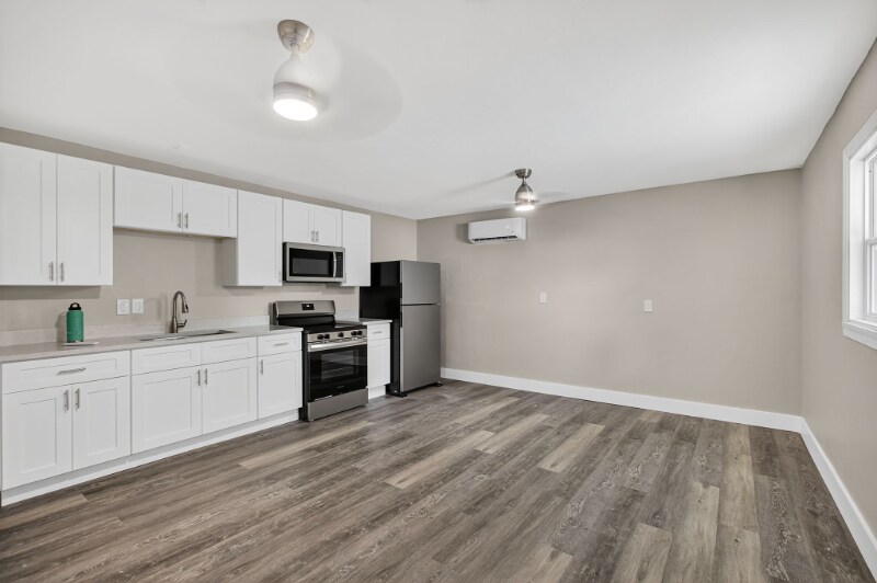 Building Photo - 37 Seminole Ct