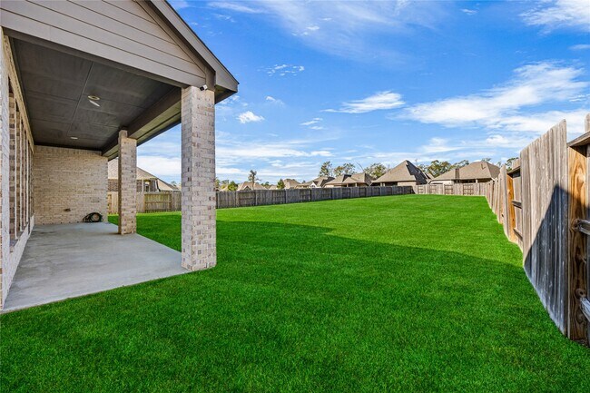 Building Photo - 23563 Red Juniper Ln