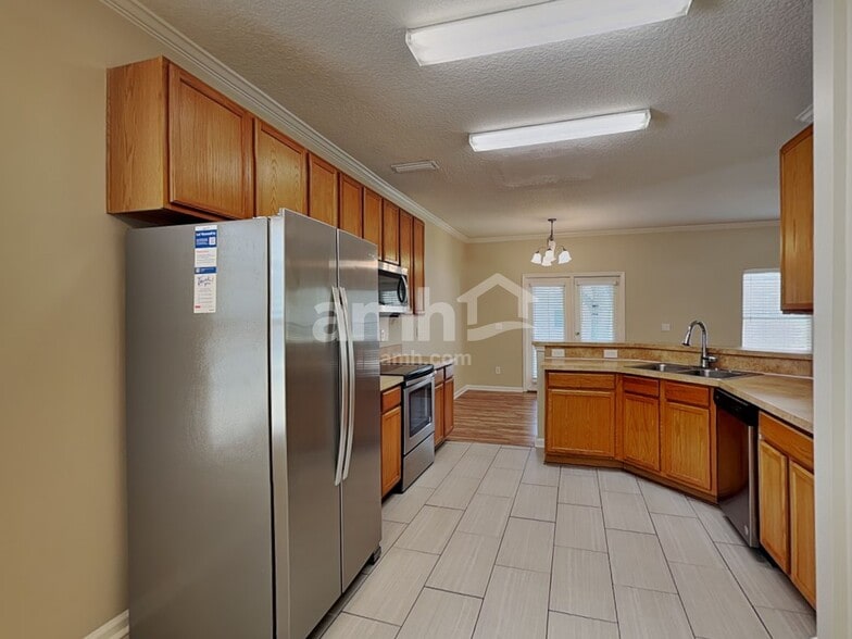 Building Photo - 3631 Silver Bluff Blvd