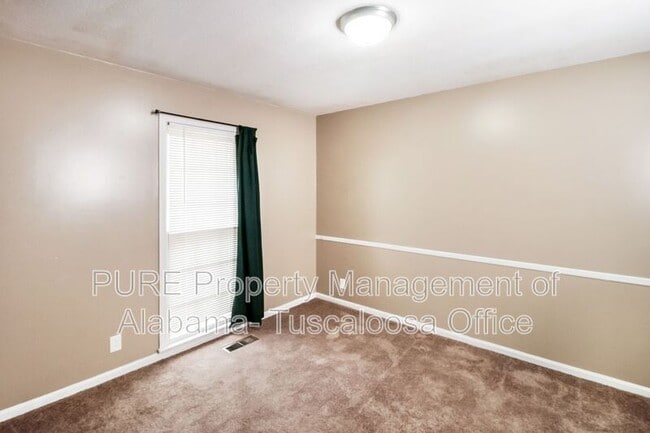 Building Photo - 3001 Green Grove Cir NE