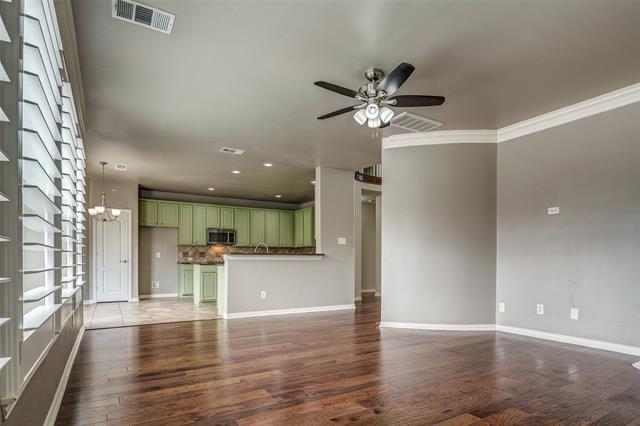 Building Photo - 916 Carlsbad Dr