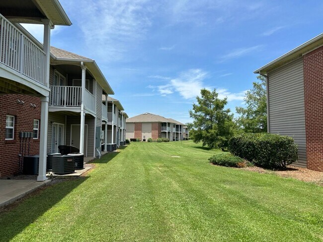 Building Photo - 19364 Chelsey Dr