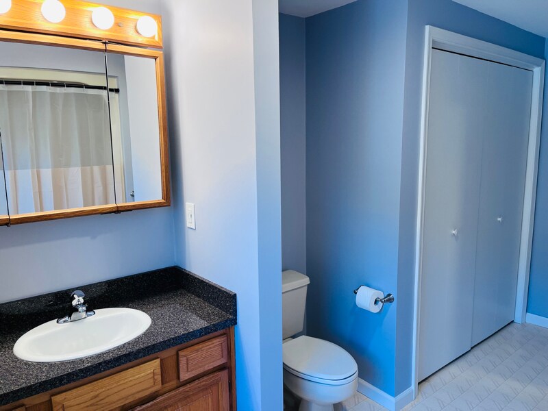 Building Photo - 452 Richmond Rd