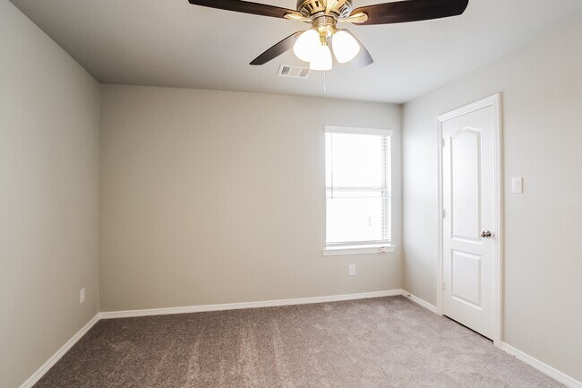 Building Photo - 25726 Northpark Palm Dr