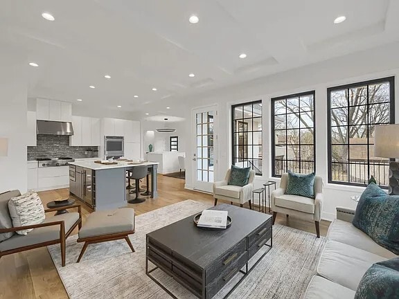 Building Photo - 4630 France Ave S